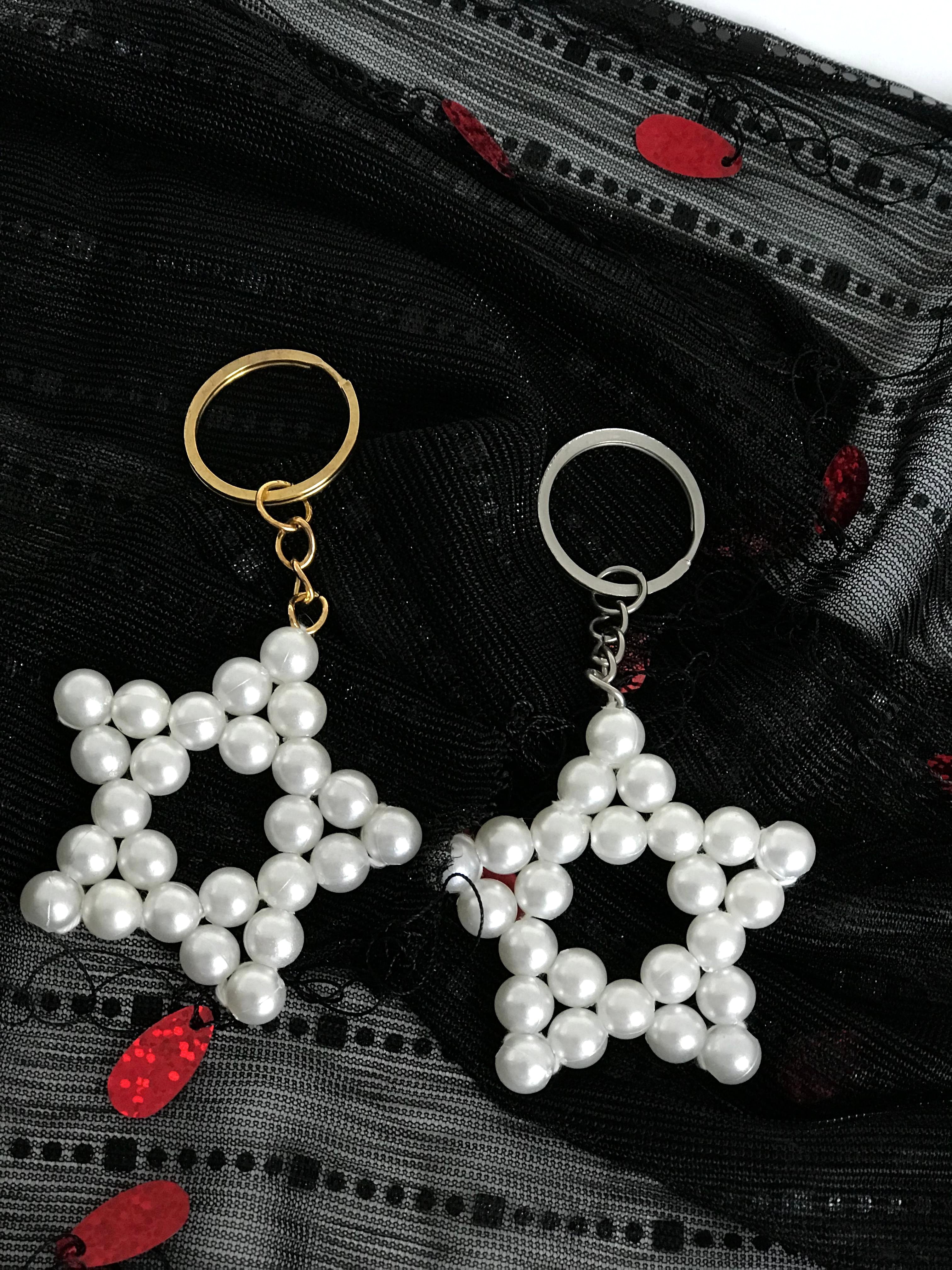 İncili Anahtarlık Krem