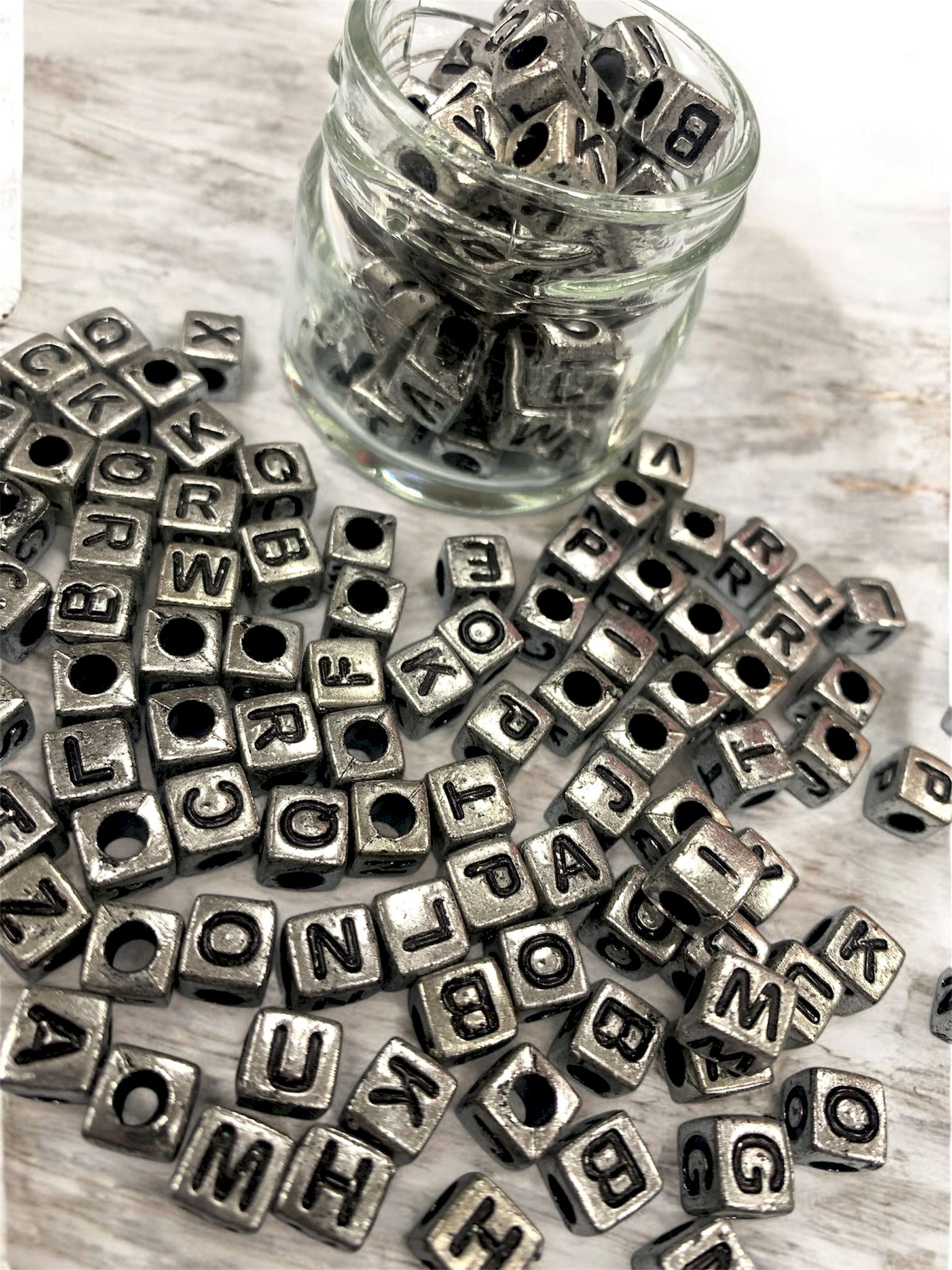 GÜMÜŞ KARE DELİKLİ HARF